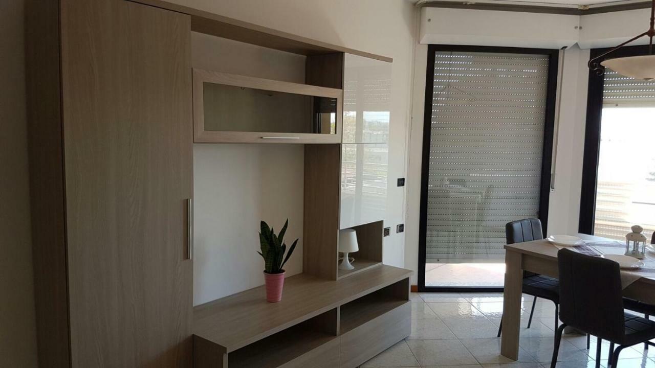 Domus Maris Viserba, Spiagge E Centro A 100 Mt, Promo Maggio Fiera Macfrut, Fieravicola, Expo Dental, Meeting 里米尼 外观 照片