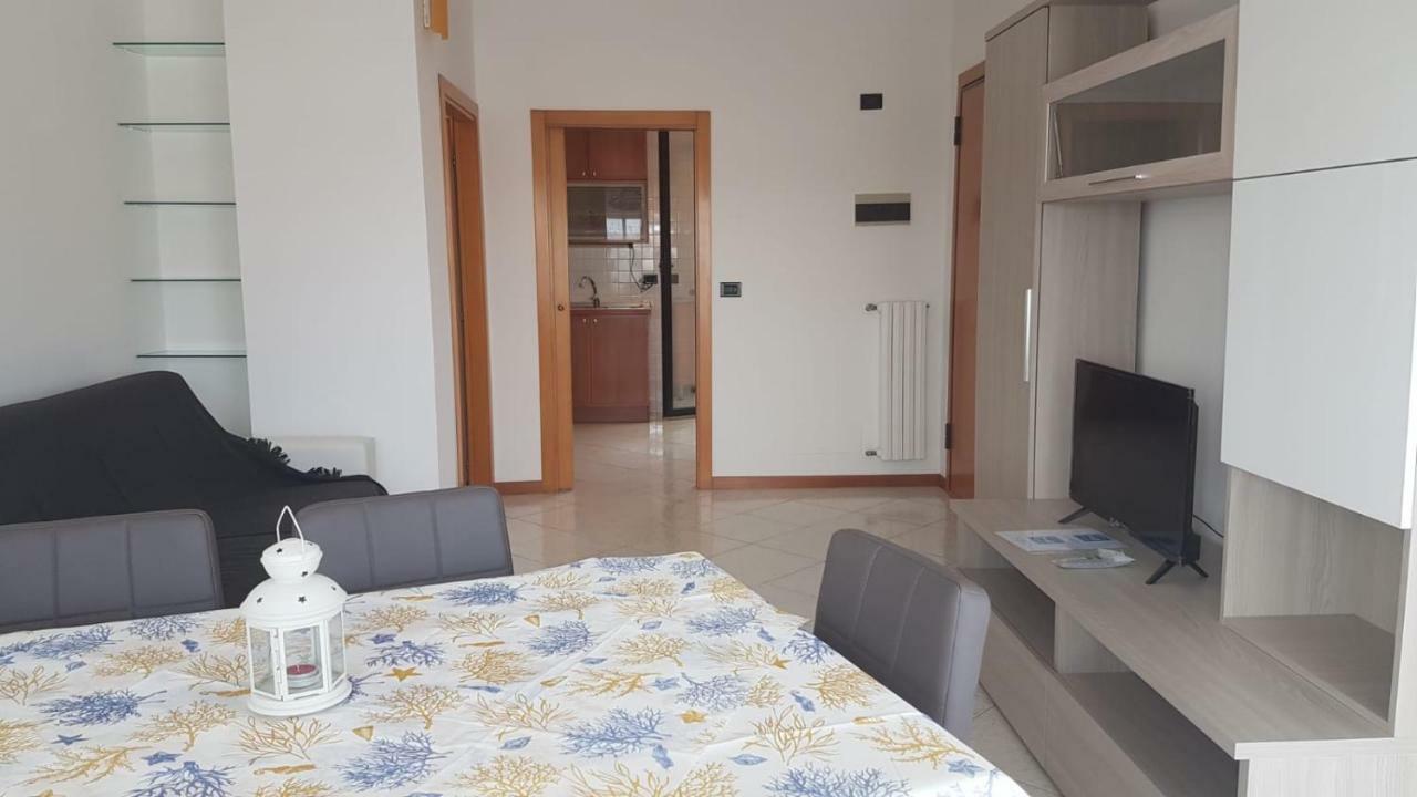 Domus Maris Viserba, Spiagge E Centro A 100 Mt, Promo Maggio Fiera Macfrut, Fieravicola, Expo Dental, Meeting 里米尼 外观 照片