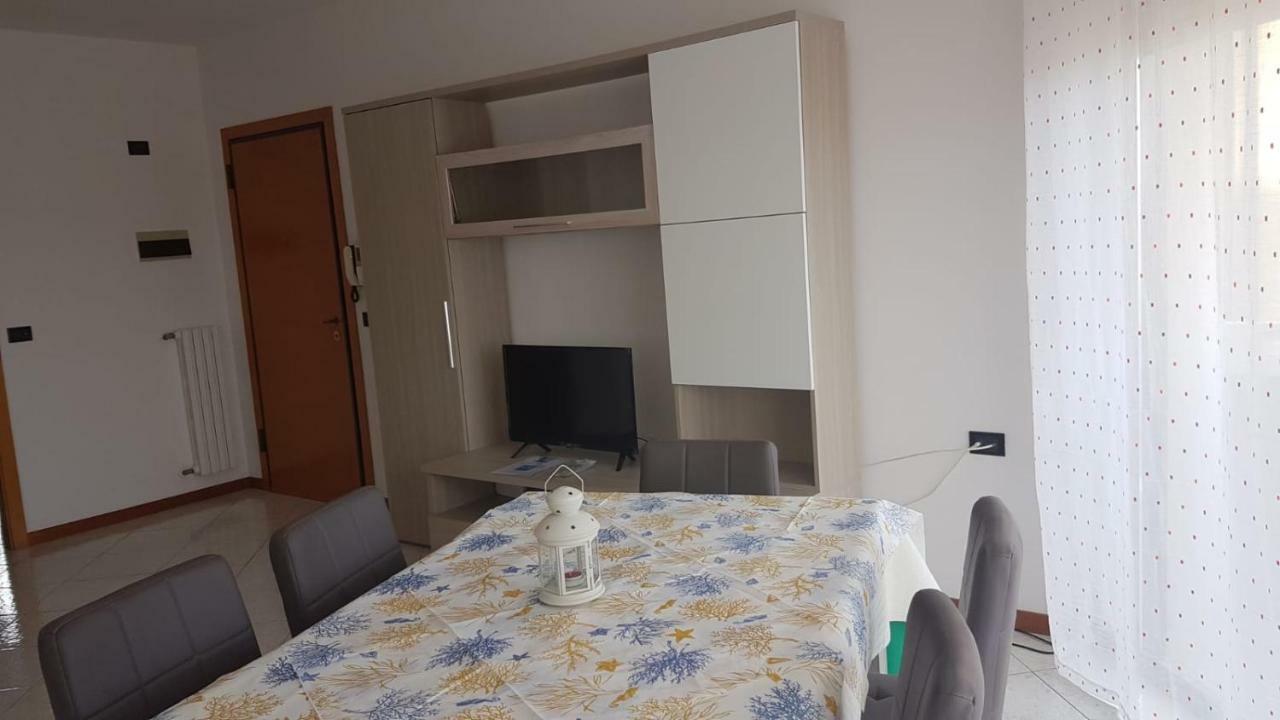 Domus Maris Viserba, Spiagge E Centro A 100 Mt, Promo Maggio Fiera Macfrut, Fieravicola, Expo Dental, Meeting 里米尼 外观 照片
